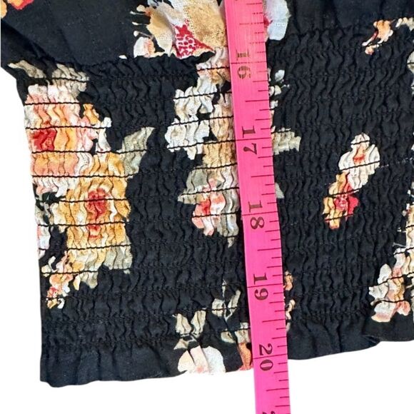 Planet Gold Junior's Smocked Floral Print Top Black Size X-Large - Picture 5 of 9